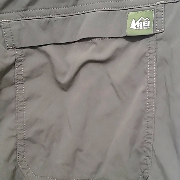 REI CO OP MEN'S CONVERTIBLE SNAP UP OLIVE GREEN CARGO PANTS RELAXED FIT SZ 40X32 - Picture 6 of 13
